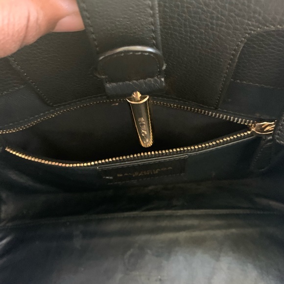 Balenciaga Tube Round - Picture 12 of 16